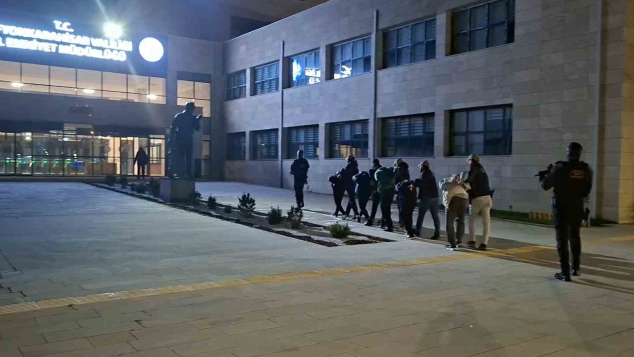 DEAŞ’lı teröristler yakalanmasalardı yılbaşı gecesini kana bulayacaklardı