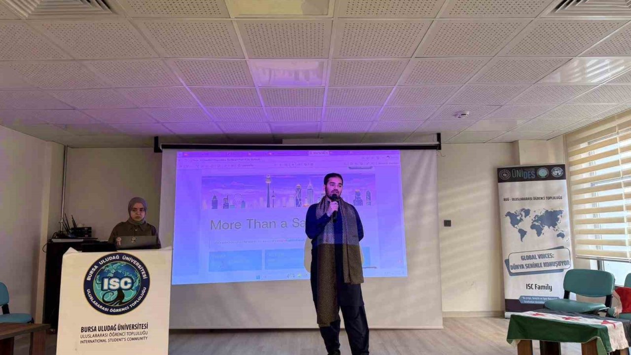 Bursa’da Meslek Lisesinde Dünya Seninle Konuşuyor etkinliği