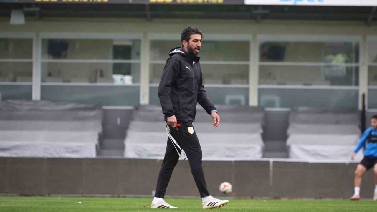 Burhan Eşer: "Zor bir mücadele olacak ancak biz de iyi oyunculara sahibiz"