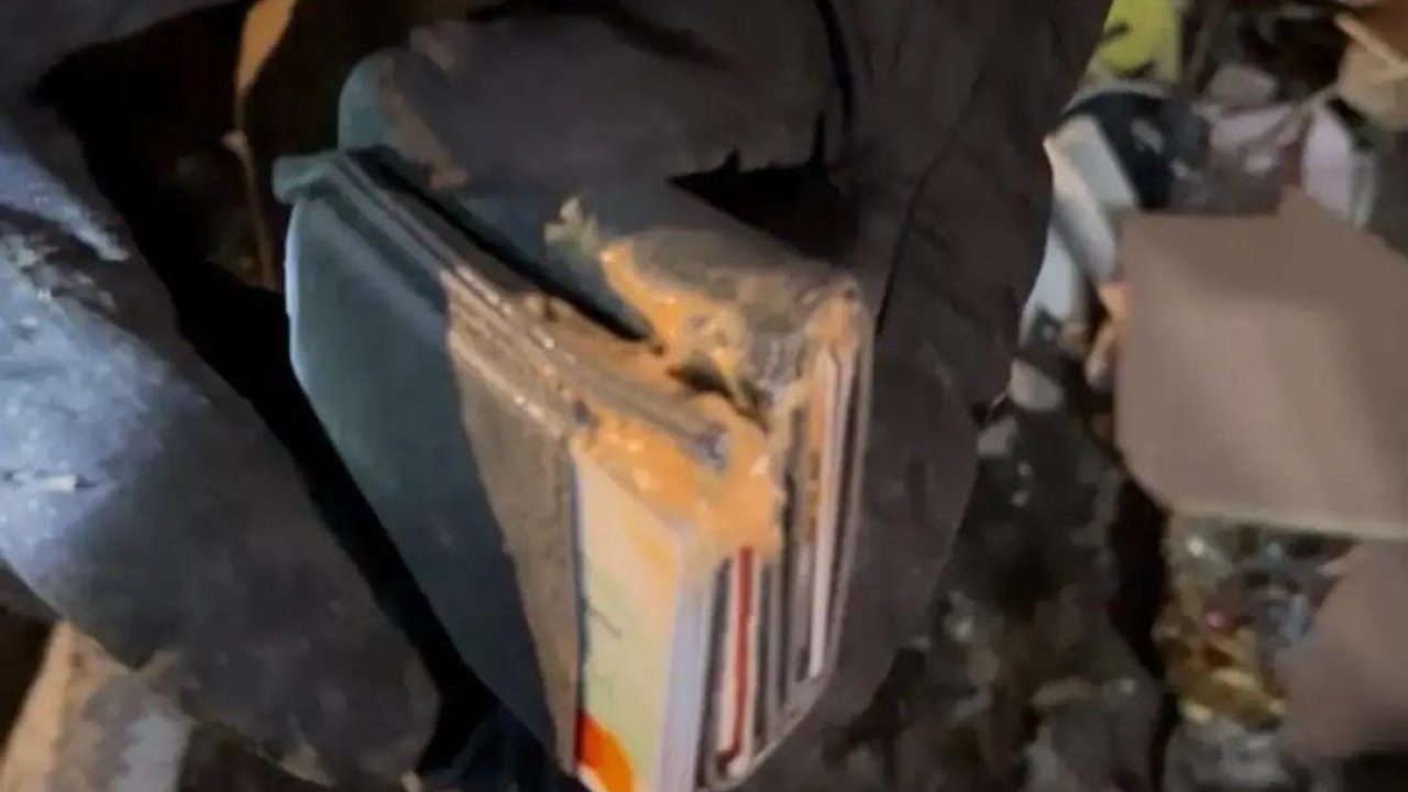 Çöp kamyonu kayıp cüzdan için durduruldu, para sahibine ulaştırıldı