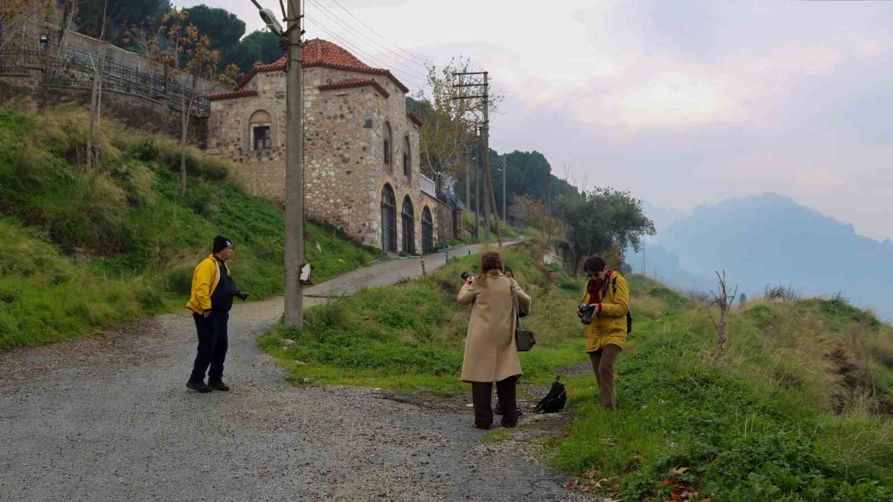 İzmirlİ fotoğrafçılar Manisa’ya hayran kaldı