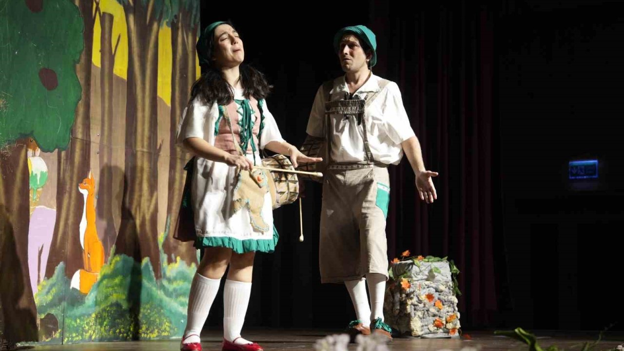 Kartal Belediyesi’nden çocuklara özel yeni yıl şöleni