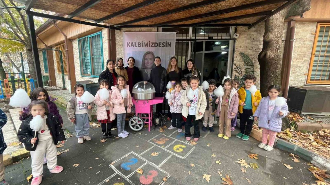 Onların hatırası için çocukları gülümsettiler
