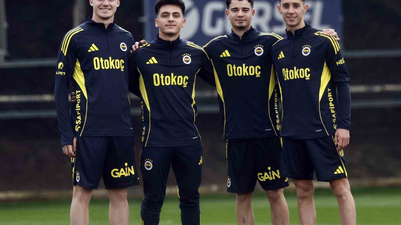 Fenerbahçe, Beşiktaş derbisi için kampa girdi