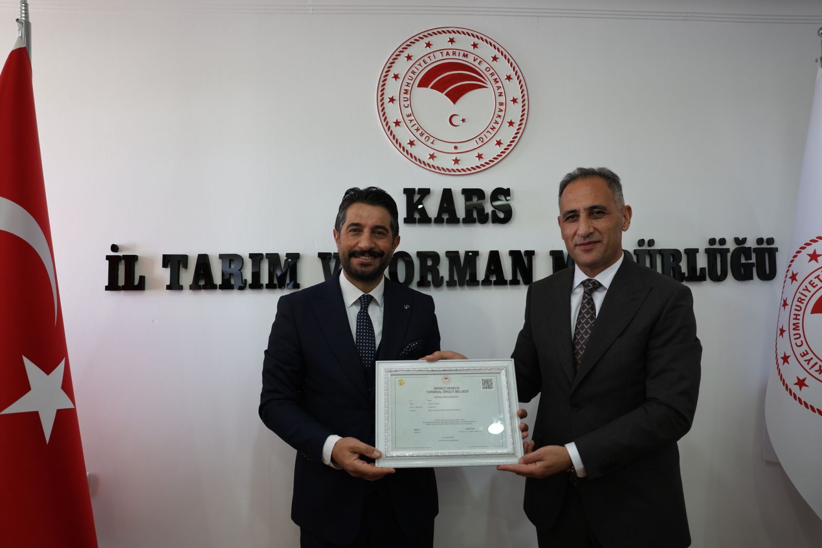 Kars Damızlık Sığır Yetiştiricileri Birliği’ne birinci derece tarımsal örgüt belgesi