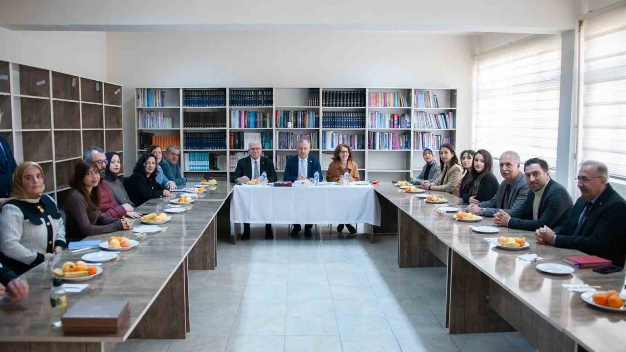 EBYÜ’de sağlık birimlerinin memnuniyet anketleri değerlendirildi