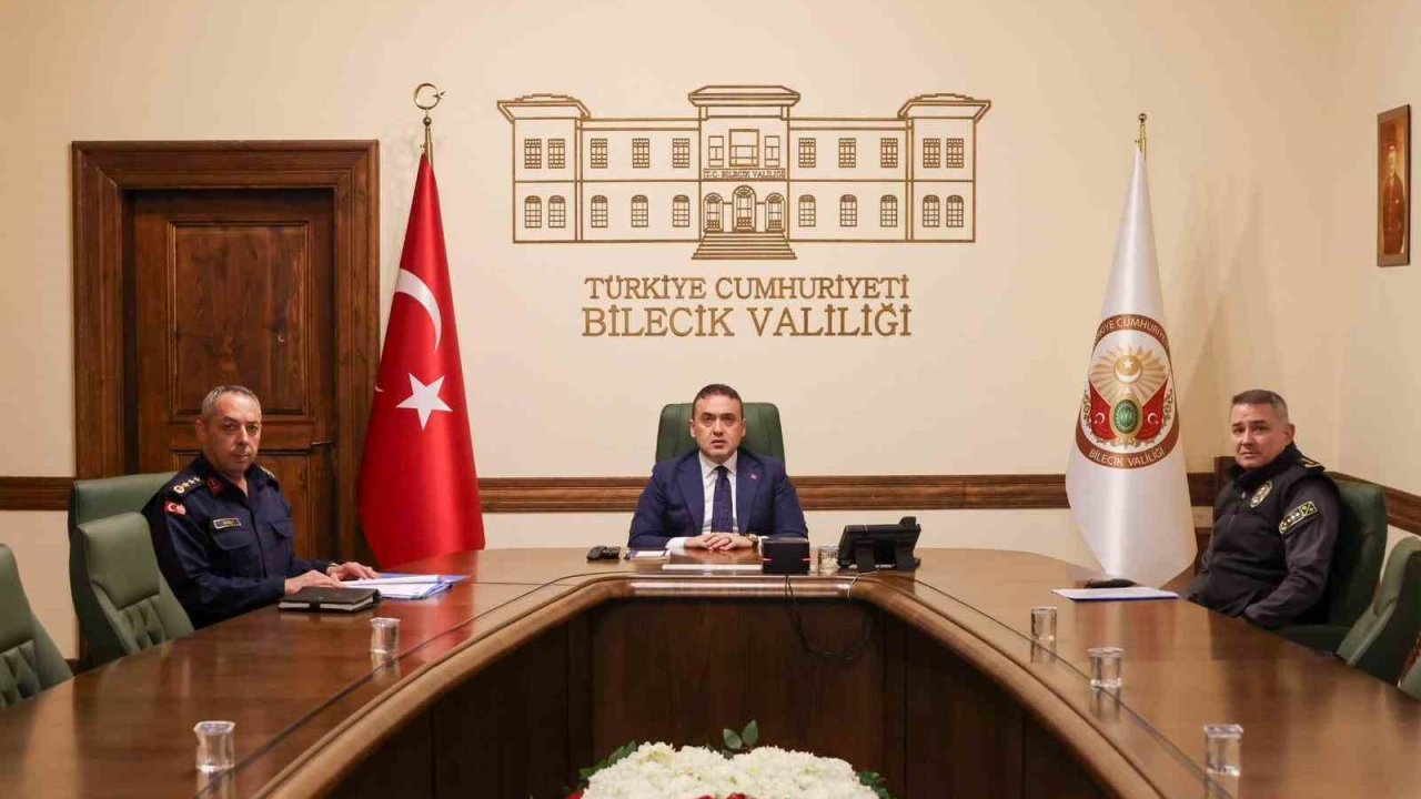 Vali Sözer, Yeni Yıl Tedbirlerine İlişkin Hazırlık ve Koordinasyon Toplantısı’na katıldı