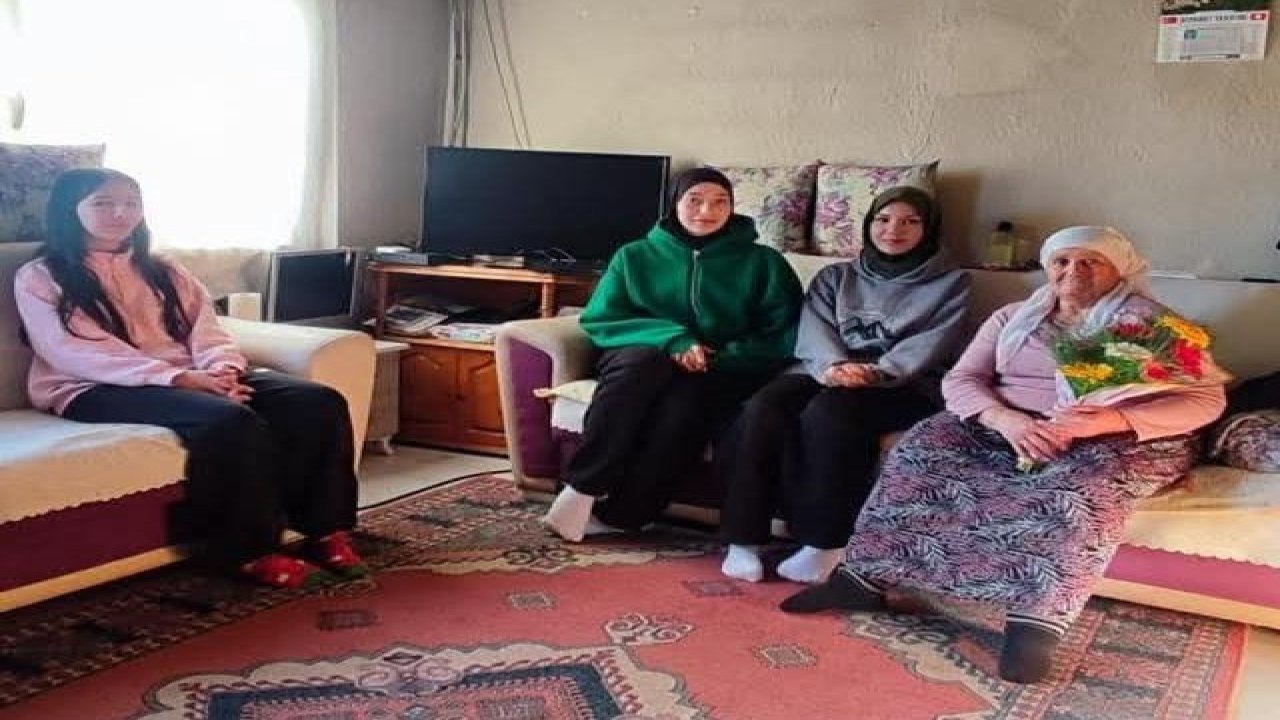 Fidanlar çınarlarla buluşuyor, nesiller arası gönül köprüsü kuruluyor