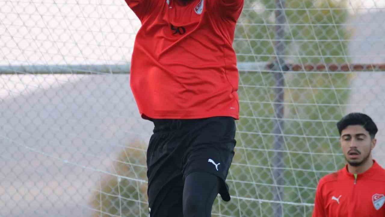 Elazığspor’da kaleci Muammer’e kulüp bulması için izin verildi