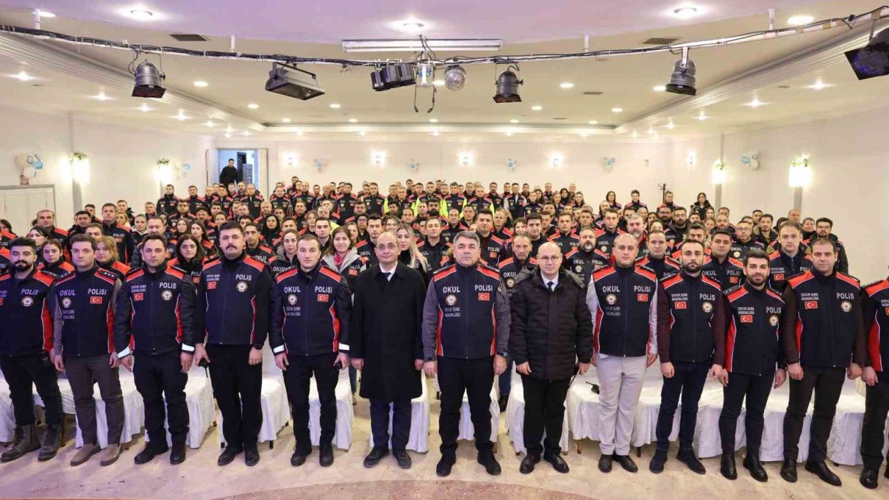 Karaburun’dan "Okul Polisi" zirvesi