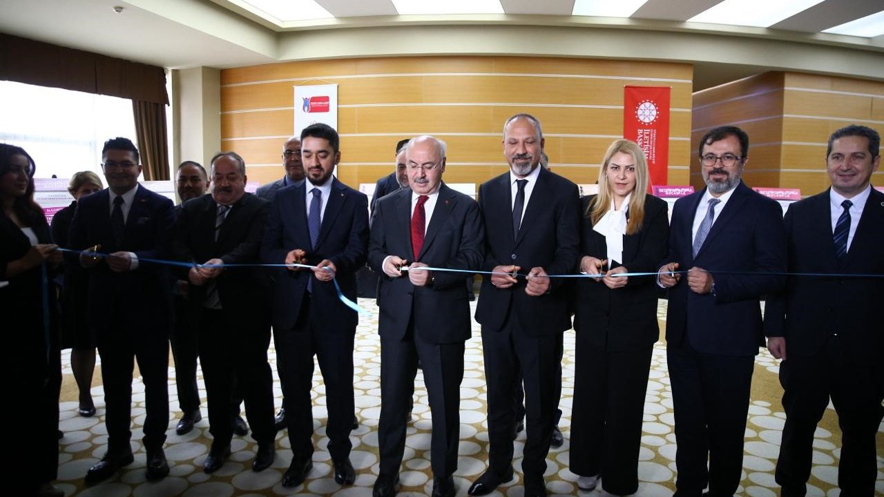 Dijital Dünyada Güvenli Kalmak - Adana Zirvesi’nin açılışı gerçekleştirildi