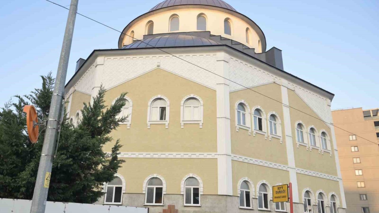 Esenyurt’ta yarım kalan ibadethaneler tamamlanıyor