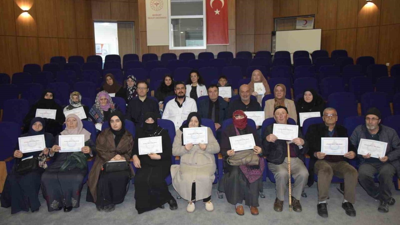 Bayburt’ta yılın son ‘Diyabet Okulu Eğitimi’ tamamlandı