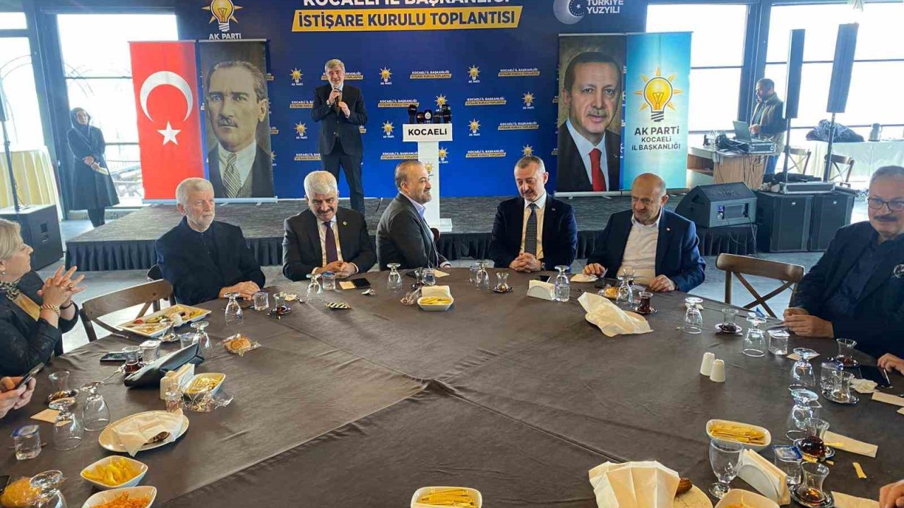 Eski bakan Osman Pepe’den "Yeni Yalta yazılıyor" uyarısı