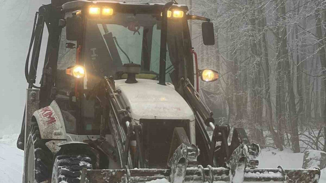 Kocaeli’de yüksek kesimlerde kesintisiz kış mesaisi başladı