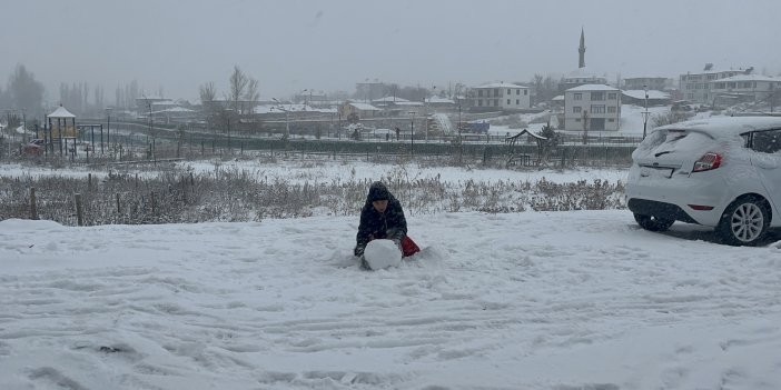 Kars Beyaz Gelinliğini Giydi