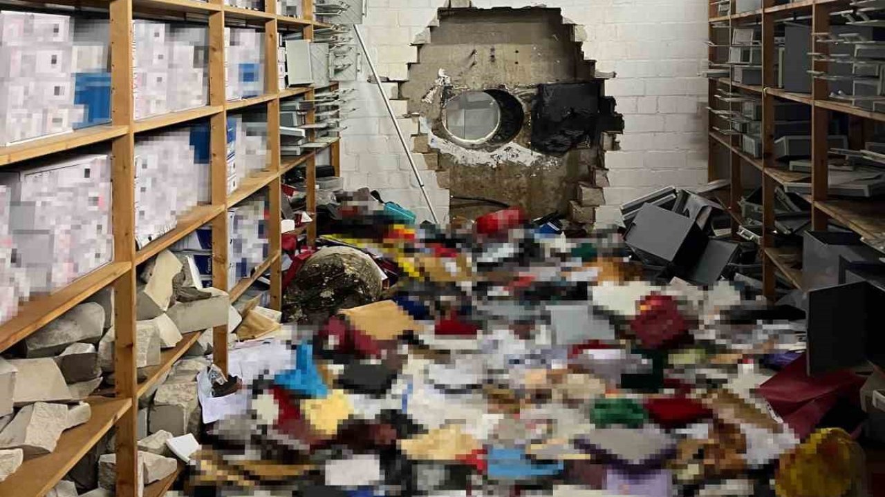 Almanya’da hırsızlar duvarı delerek banka kasasını soydu