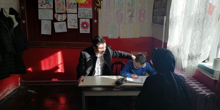 Susuz Kaymakamı Tutal’ın Okul Ziyaretleri Sürüyor