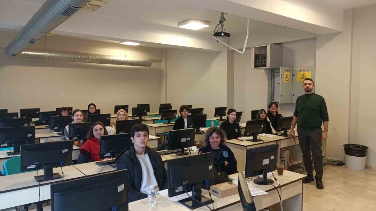 BİLSEM öğrencilerine yönelik teorik ve uygulamalı dersler verildi