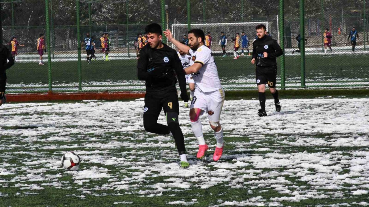 Kayseri Ülküspor farklı kazandı