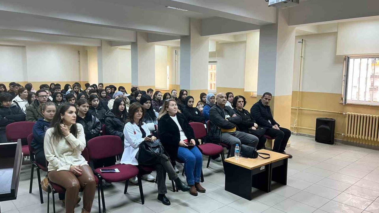 Samsun’da kariyer odaklı eğitimler sürüyor