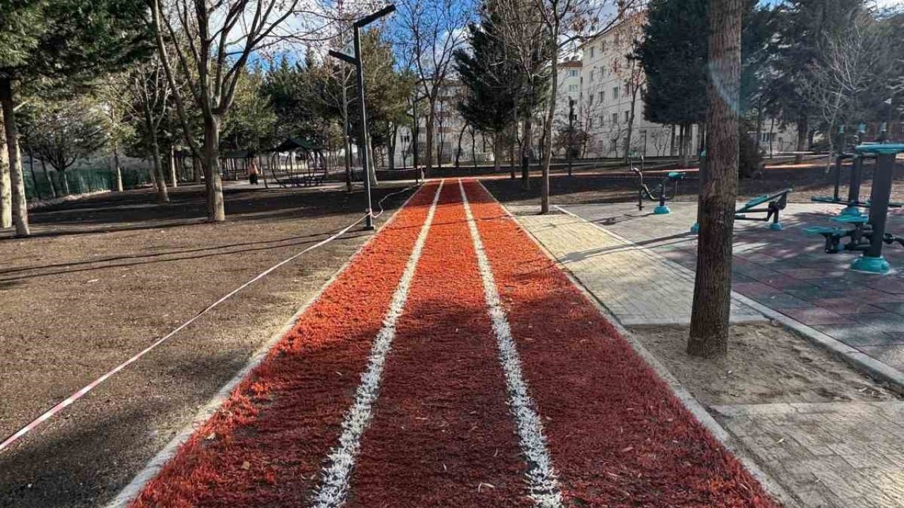 Pursaklar’da Turgut Özal Parkı yeni yüzüyle hizmete açıldı
