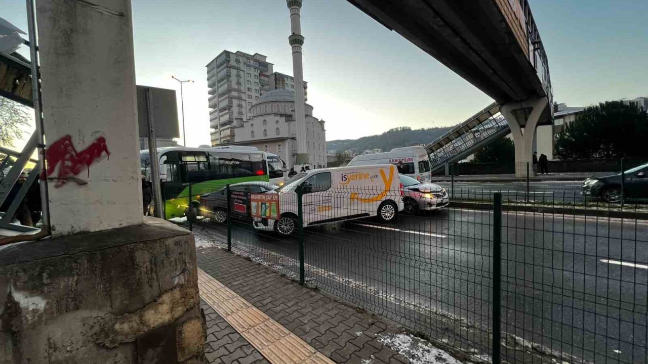 Buzlanma zincirleme kazaya neden oldu