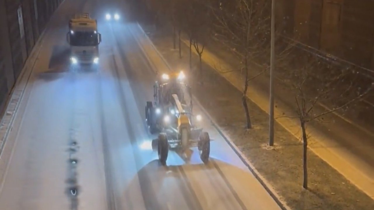 Gaziantep’te beklenen kar yağışı etkisini göstermeye başladı