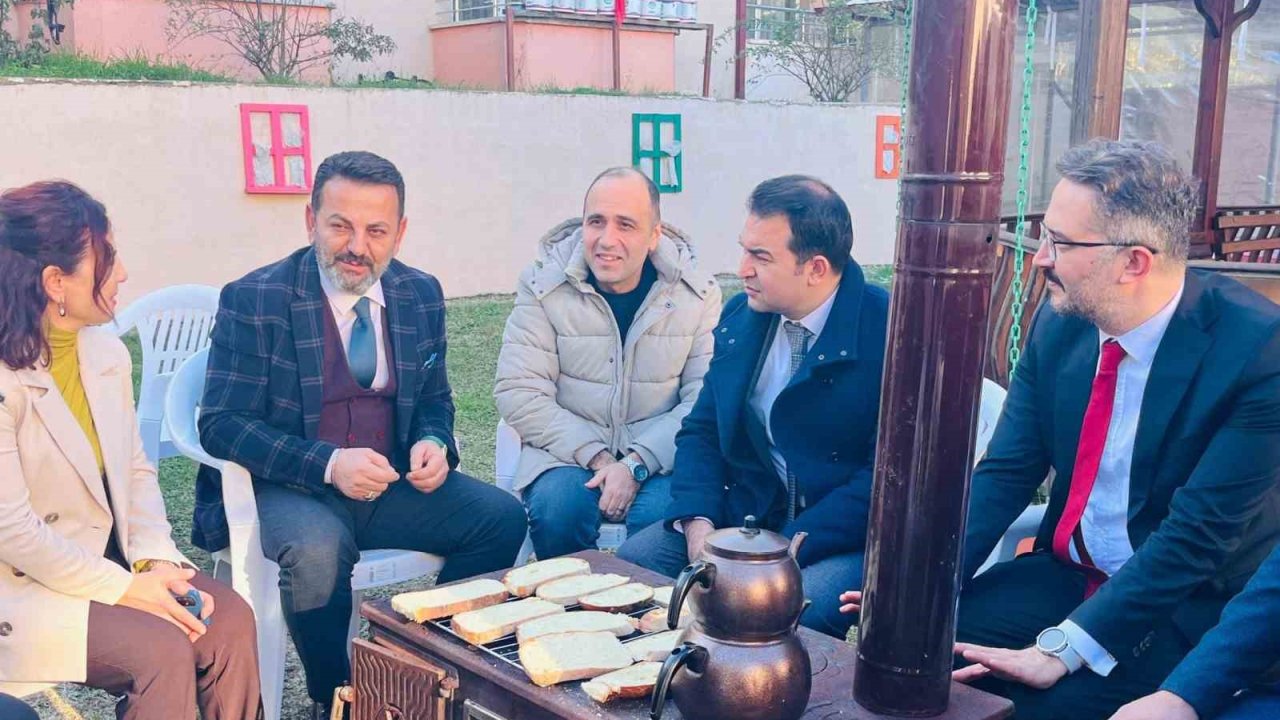 Bilecik’te huzurevinde ’Salçalı ekmek’ etkinliği