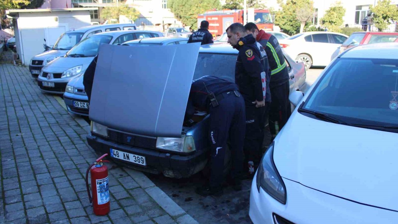 Sürücünün hızlı müdahalesi aracı yanmaktan kurtardı