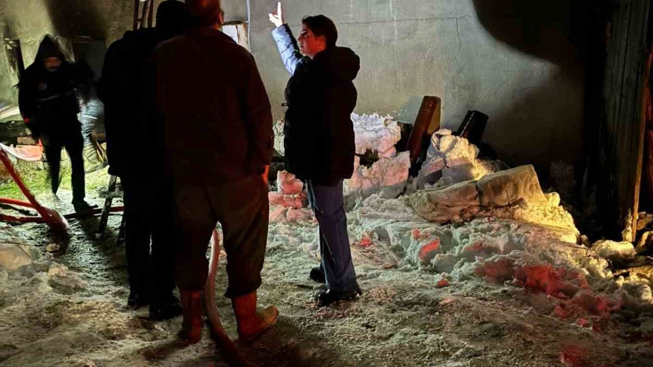 Kastamonu’da alevlere teslim olan ev kullanılamaz hale geldi