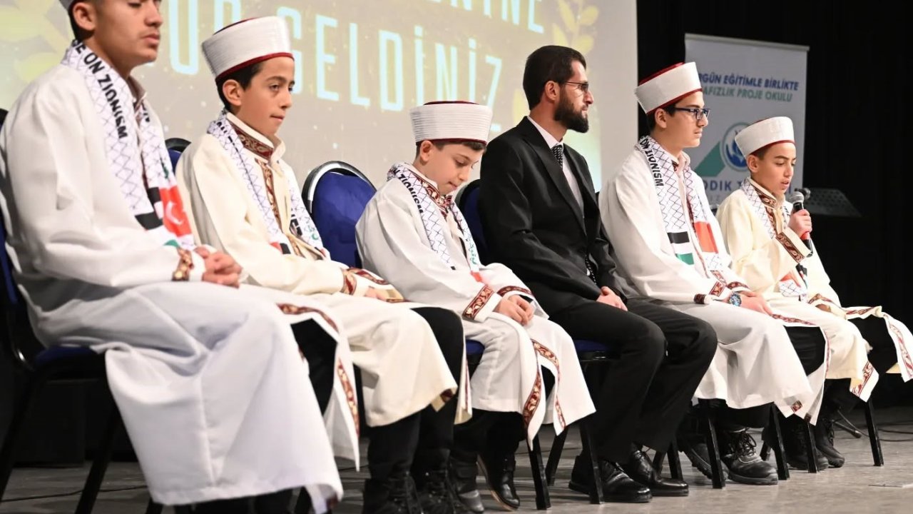 71 öğrencinin hafızlık gururu taçlandırıldı