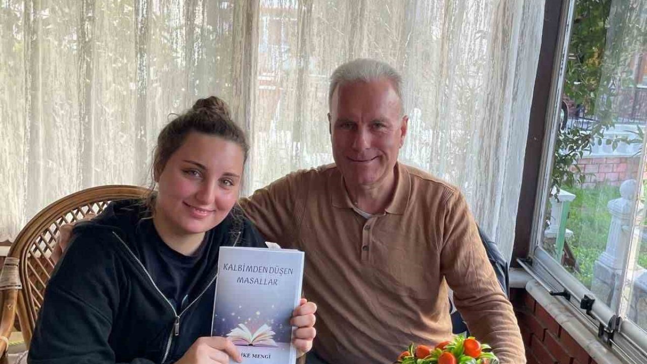 Burhaniye’de üniversiteli Melike’nin ilk kitabı çıktı