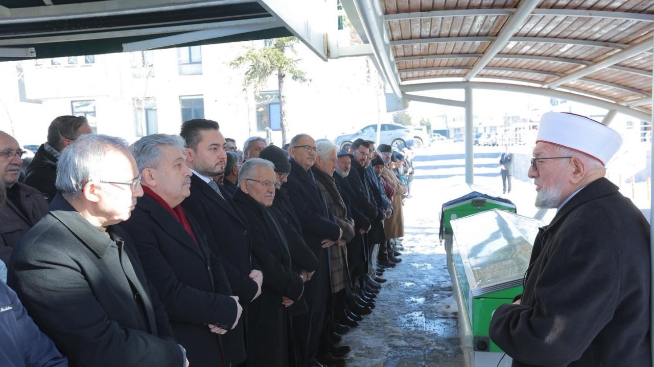 Başkan Büyükkılıç’tan Hacılar’da gönüllere dokunan ziyaret