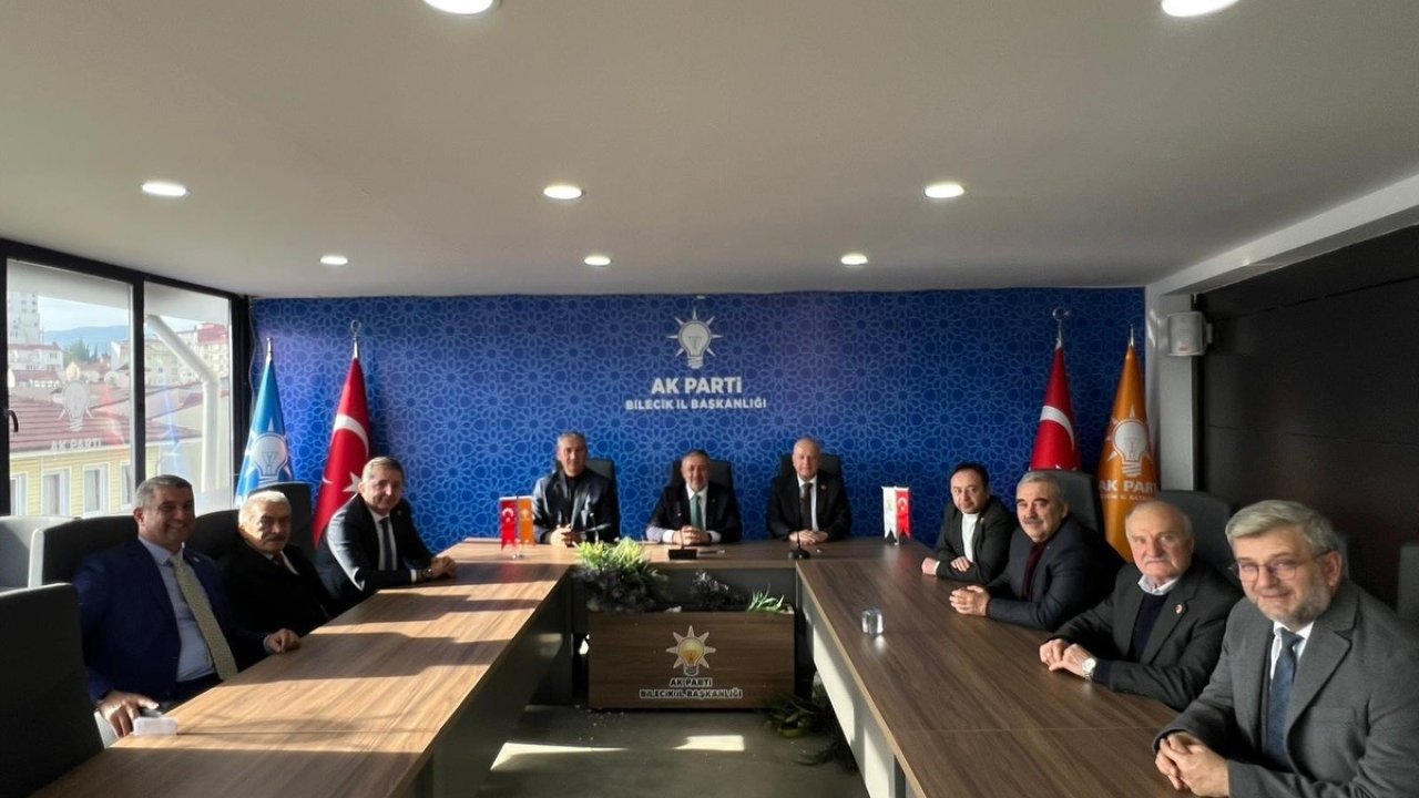AK Parti Bilecik teşkilatı İl Genel Meclisi üyeleriyle bir araya geldi