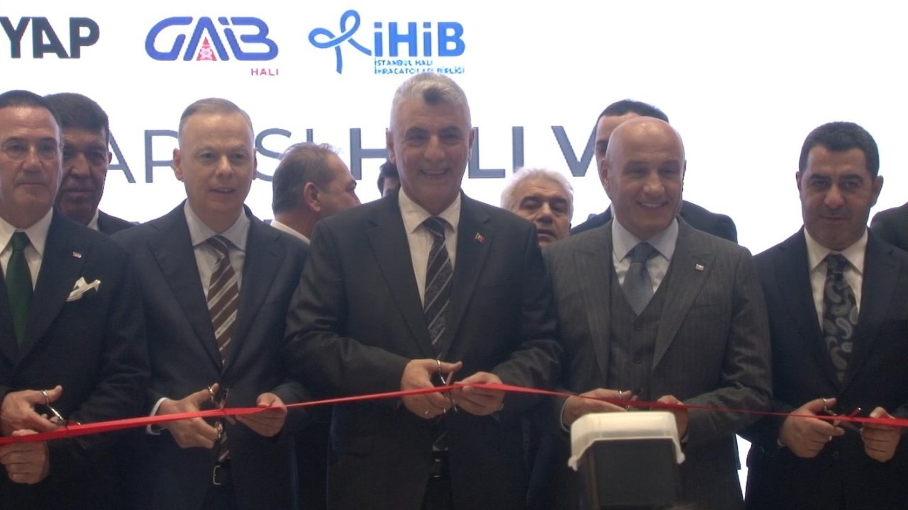 Bakan Bolat: "Türkiye artık 400 milyar dolar ihracatı olan ülkeler ligine yükseldi"