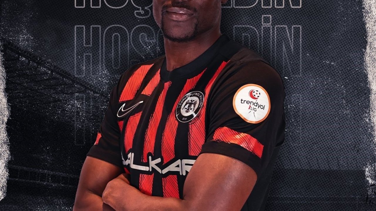 Çorum FK, Eyüpspor ile yollarını ayıran Mame Thiam’ı renklerine bağladı
