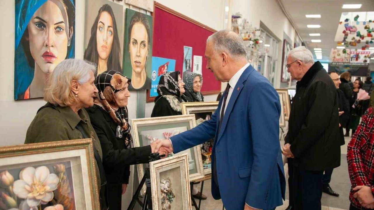 EBYÜ’de yaşam boyu öğrenmenin sanatla buluşması