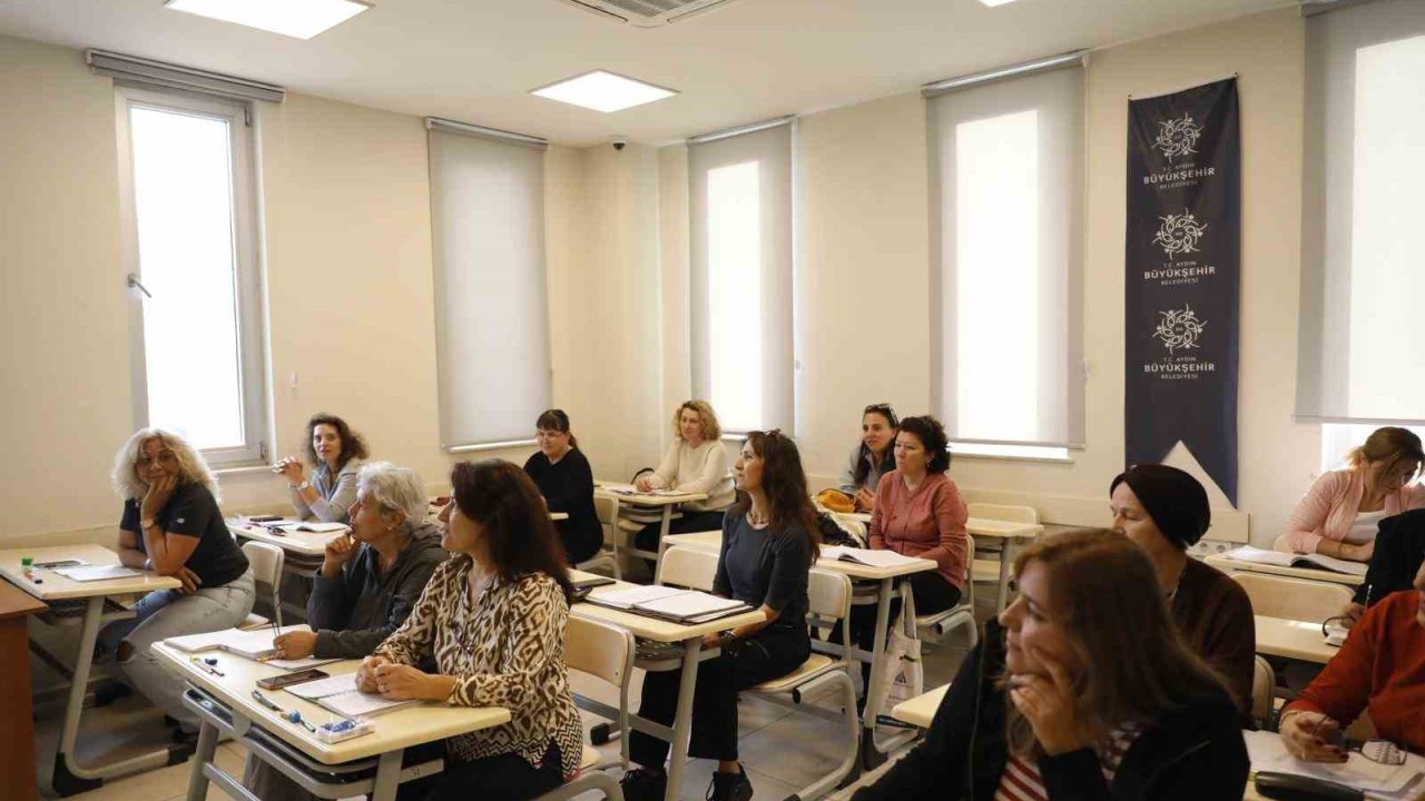 Aydın’da her yaştan vatandaş İngilizce öğreniyor