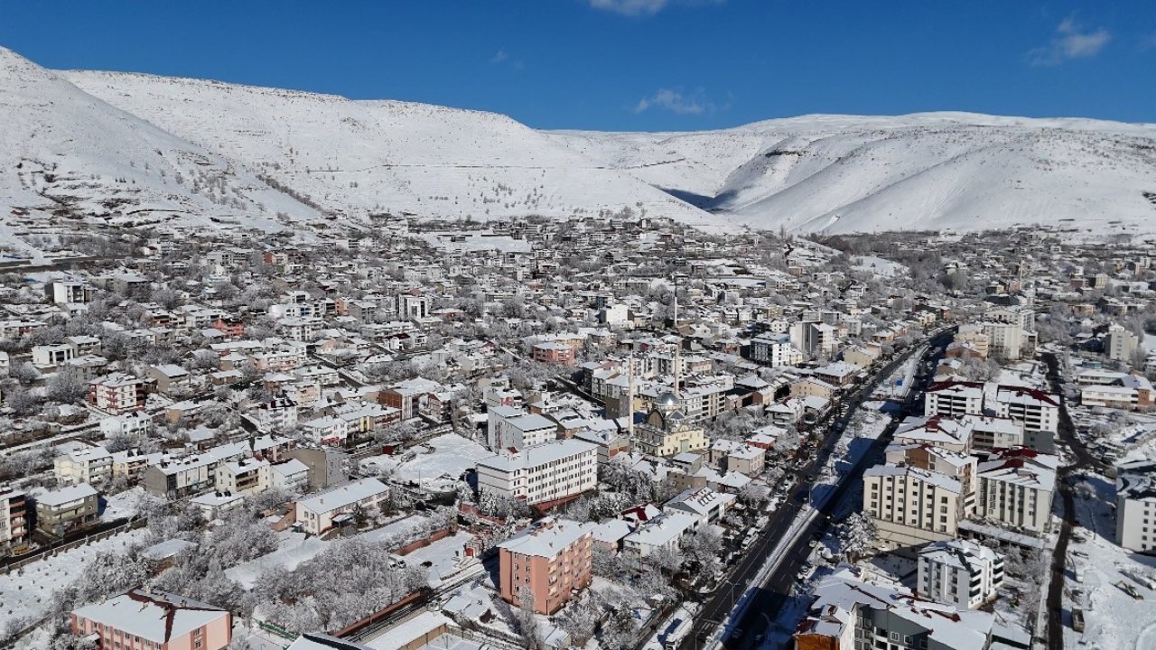 Solhan’da kar çilesi devam ediyor