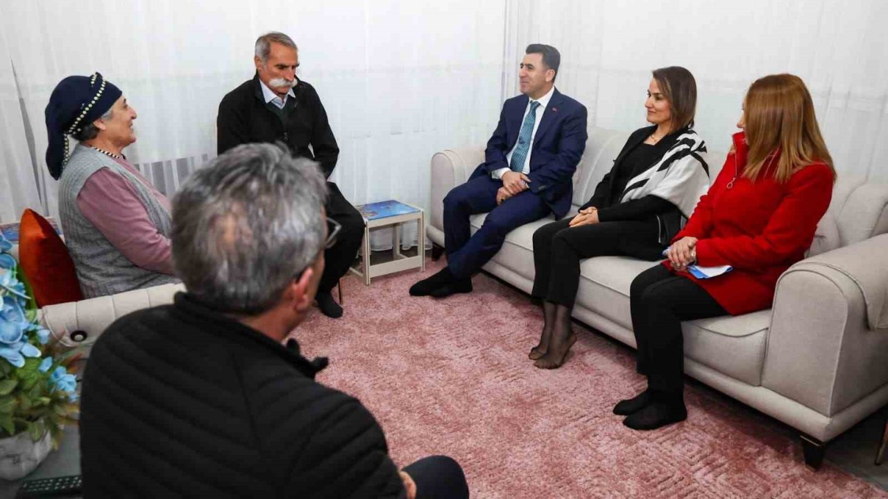 Vali Aygöl’den üç kuşağı buluşturan aileye ziyaret