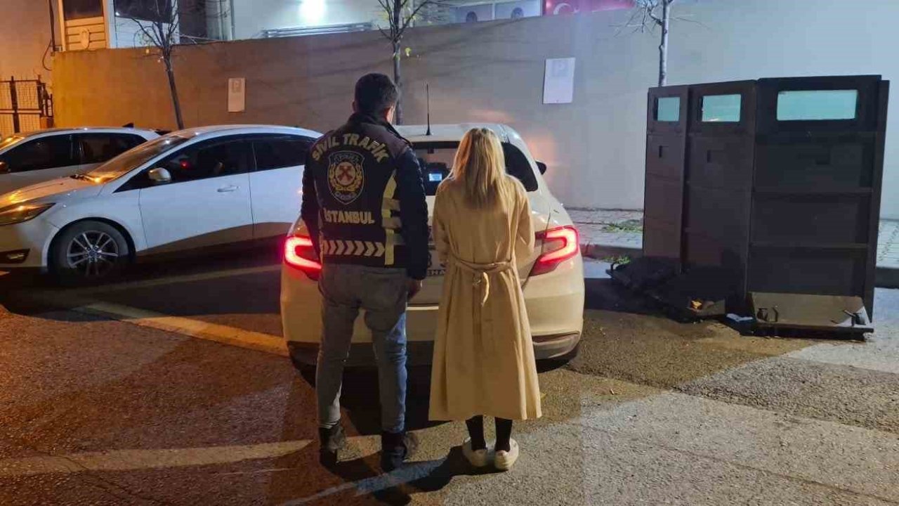 Topuklu ayakkabısıyla aracından inip servistekilere saldıran kadın sürücüye 6 bin 498 TL ceza kesildi