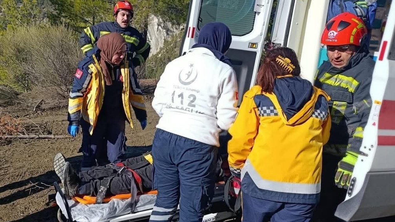 Denizli’de kontrolden çıkan traktör devrildi; 1 yaralı