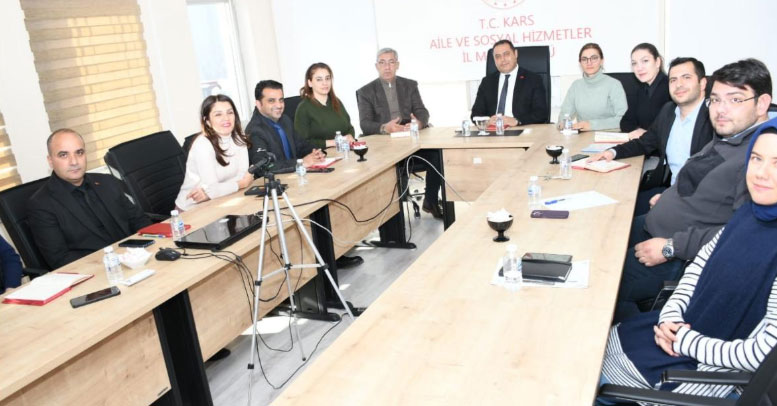 Kars Aile ve Sosyal Hizmetler İl Müdürlüğü aylık değerlendirme toplantısı yapıldı
