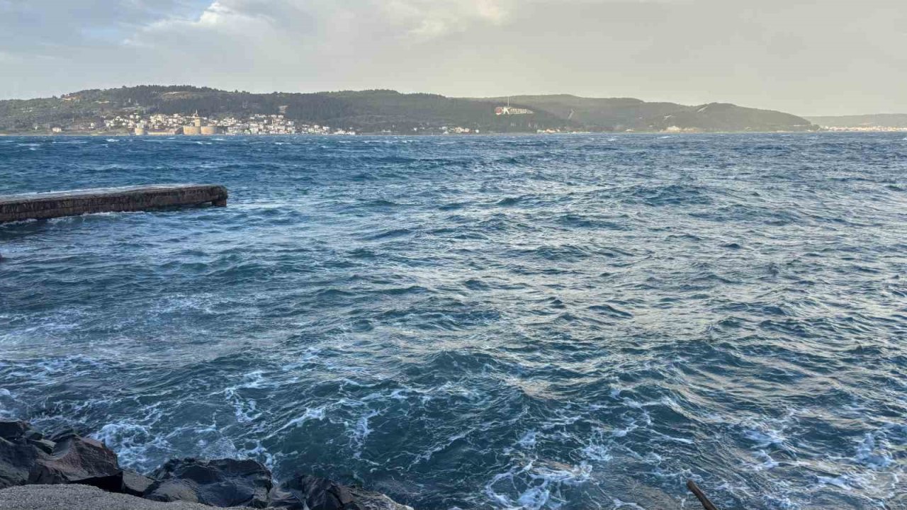 Çanakkale boğaz hattında feribot seferleri yeniden başladı