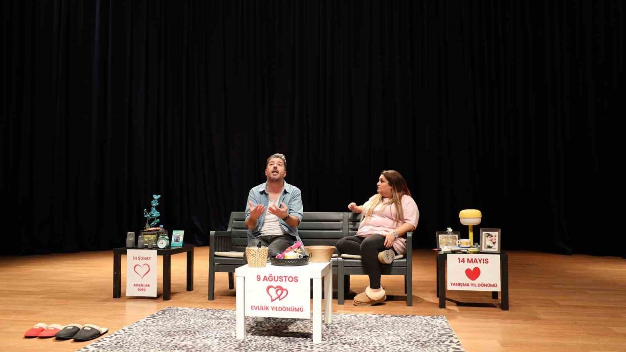 "Ruh Öküzüm" oyunu sanatseverlerden yoğun ilgi gördü