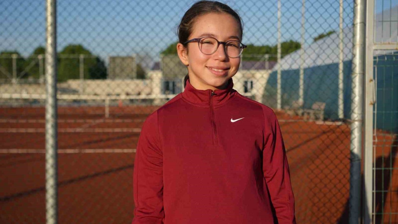 10 yaşında milli takıma seçildi, 16 turnuvada set vermeden şampiyon oldu