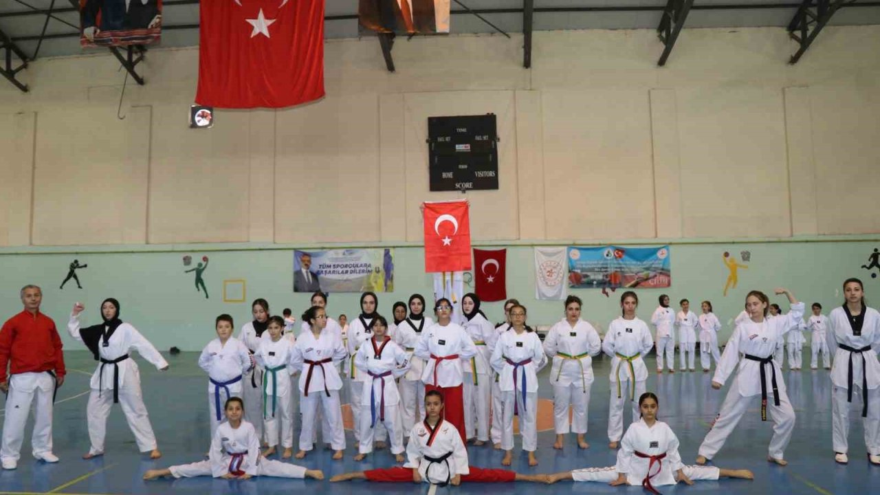 Oltu’da taekwondo kuşak sınavı heyecanı