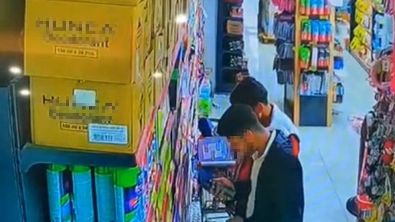 Parfümleri önce kokladılar sonra çaldılar