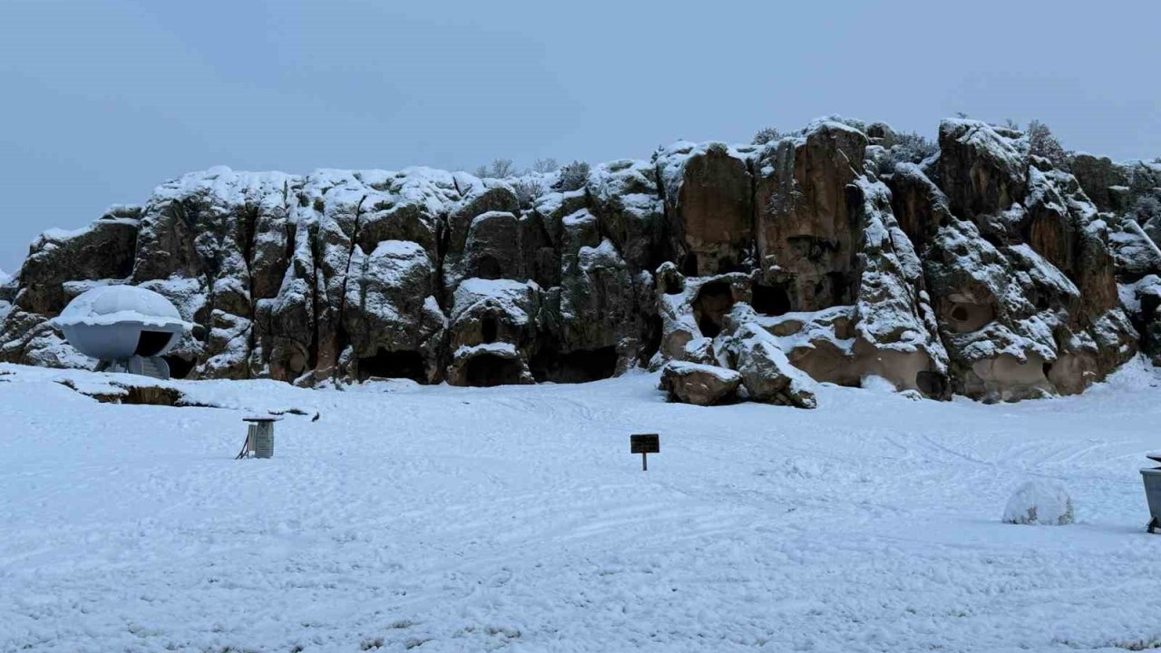 İhsaniye’de yoğun kar yağışı